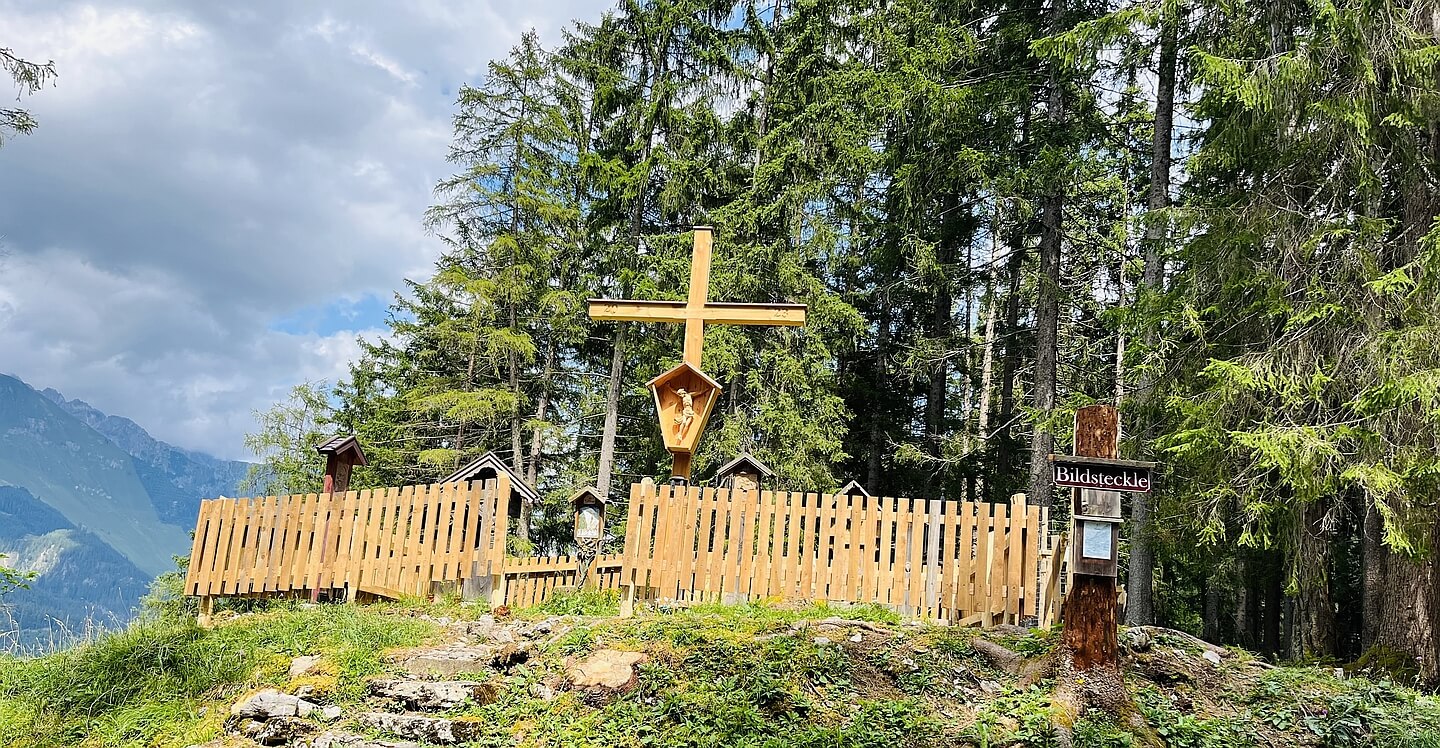 Madauer Friedhof mit Parkplatz